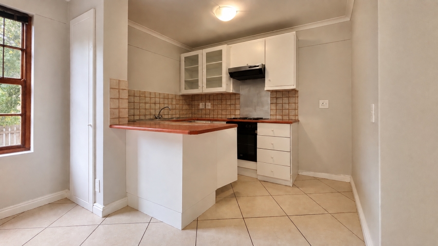2 Bedroom Property for Sale in Wynberg Upper Western Cape
